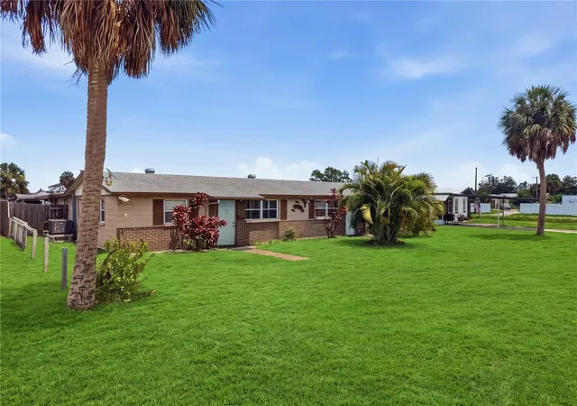 2nd image of 703 2nd Ave Nw #B, Ruskin, FL 33570 | MLS# TB8537190