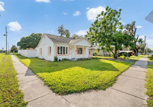 Photo 3 of Single family home for sale at 5829 12th Street, Zephyrhills, FL 33542 | MLS# TB8537198 | Listing updated on 2026-10-06