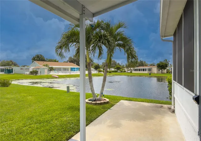 Photo 3 of Manufactured home for sale at 78 Eagle Cir, Ellenton, FL 34222 | MLS# A4702483 | Listing updated on 2026-10-02