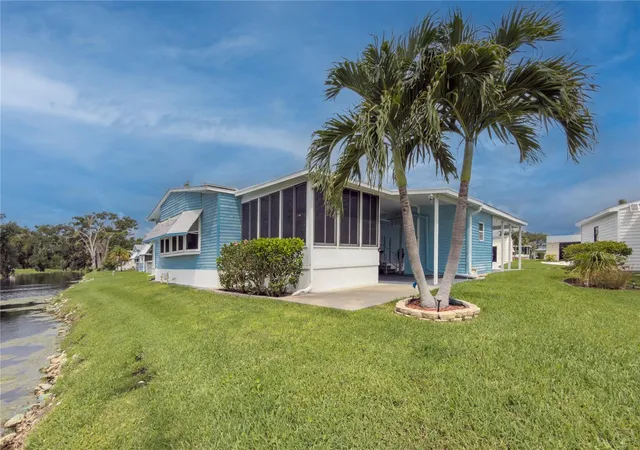 Photo 4 of Manufactured home for sale at 78 Eagle Cir, Ellenton, FL 34222 | MLS# A4702483 | Listing updated on 2026-10-02