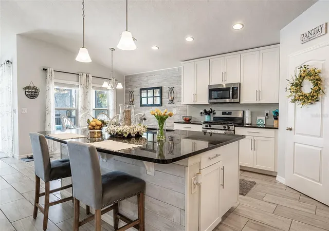 5th image of 1510 Chelsea Manor Cir, Deland, FL 32724 | MLS# O6432047