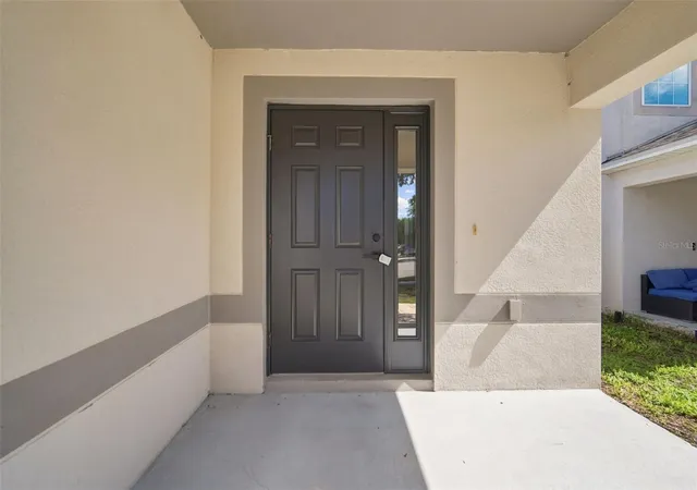 4th image of 7254 Lumber Port Dr, Ruskin, FL 33573 | MLS# TB8537207