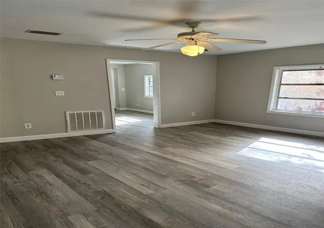 2nd image of 1219 W 8th St, Sanford, FL 32771 | MLS# V4950636