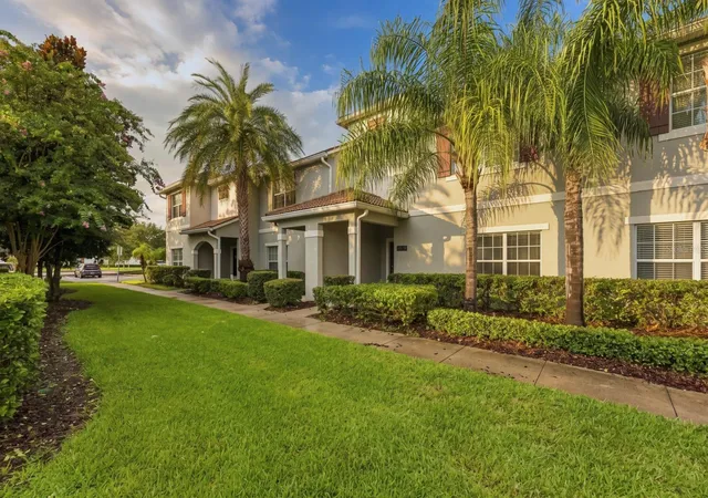 Photo 3 of Townhouse for sale at 4879 Clock Tower Dr, Kissimmee, FL 34746 | MLS# O6432058 | Listing updated on 2026-09-04