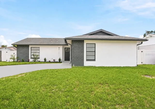 Photo 2 of Single family home for sale at 12511 Cardiff Dr, Tampa, FL 33625 | MLS# TB8537210 | Listing updated on 2026-09-29