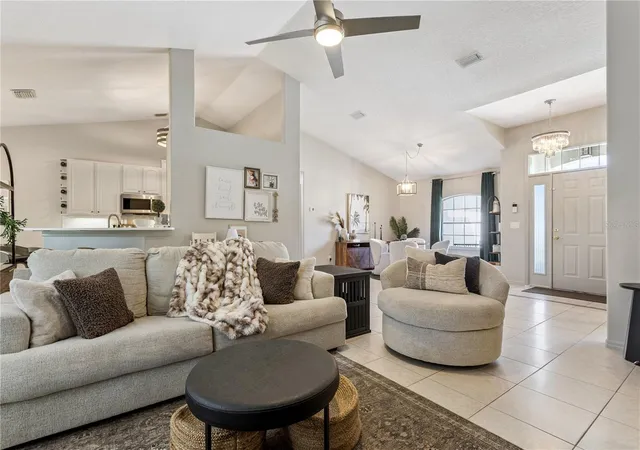 3rd image of 39843 Grove Hts, Lady Lake, FL 32159 | MLS# G5116257