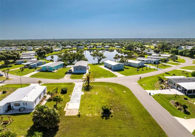 5th image of 6323 Bob White Dr, Englewood, FL 34224 | MLS# N6145304