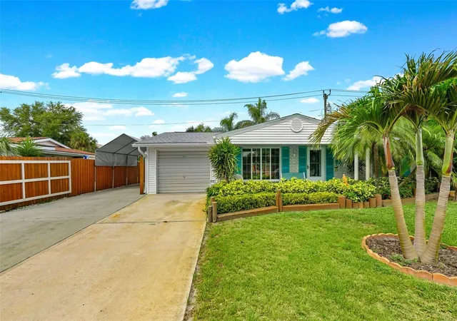 Photo 3 of Single family home for sale at 2545 Ednor St, Port Charlotte, FL 33952 | MLS# C7529391 | Listing updated on 2026-08-20
