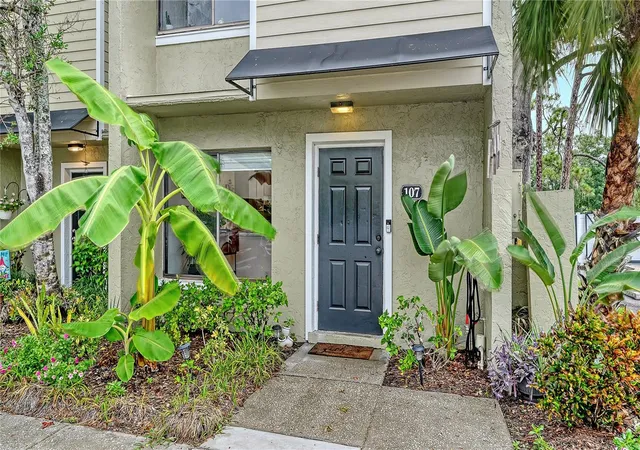 2nd image of 4906 25th St W #107, Bradenton, FL 34207 | MLS# A4702492