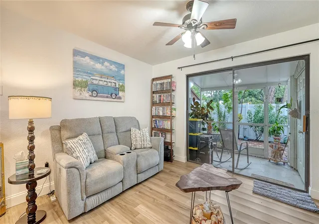 4th image of 4906 25th St W, BRADENTON, FL 34207