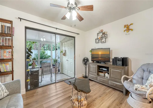 5th image of 4906 25th St W, BRADENTON, FL 34207