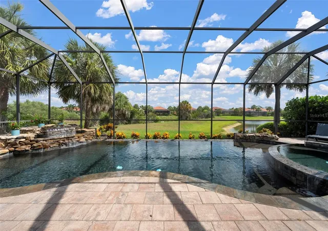 Photo 4 of Single family home for sale at 185 Medici Ter, Nokomis, FL 34275 | MLS# N6145306 | Listing updated on 2026-08-28