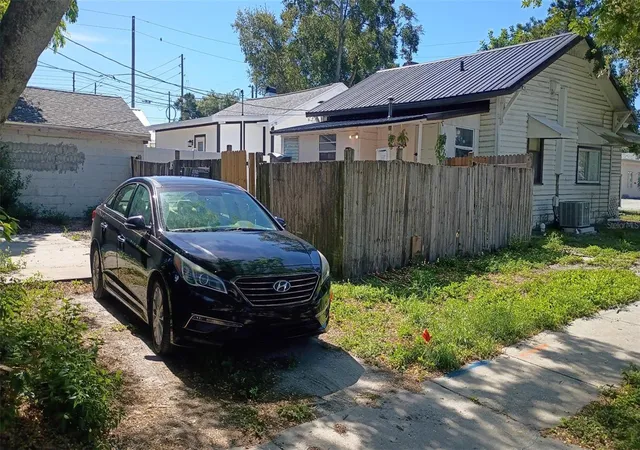 Photo 3 of Single family home for sale at 1623 7th Avenue N, Saint Petersburg, FL 33713 | MLS# O6432073 | Listing updated on 2026-08-12