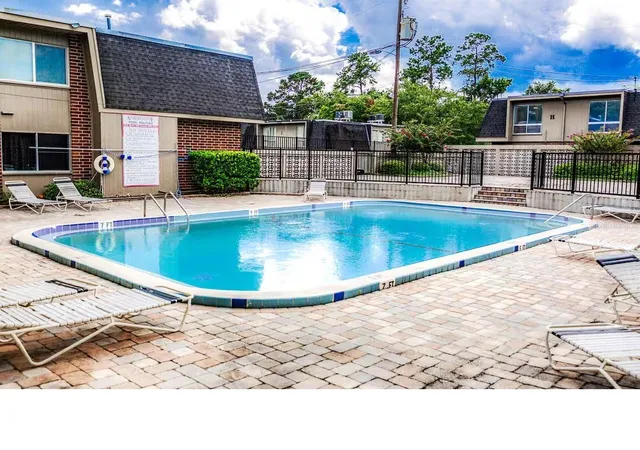 3rd image of 1700 Sw 16Th Ct #K24, Gainesville, FL 32608 | MLS# GC542603