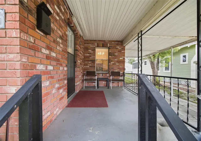 3rd image of 1416 E Idlewild Ave, Tampa, FL 33604 | MLS# TB8537244
