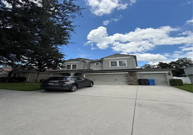 2nd image of 422 Westchester Hills Ln, Valrico, FL 33594 | MLS# TB8537258