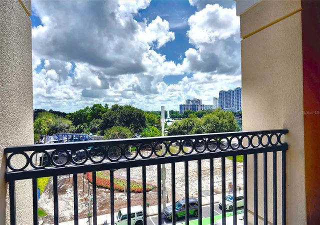 Photo 2 of Condo for sale at 151 E Washington St #525, Orlando, FL 32801 | MLS# O6432100 | Listing updated on 2026-08-31