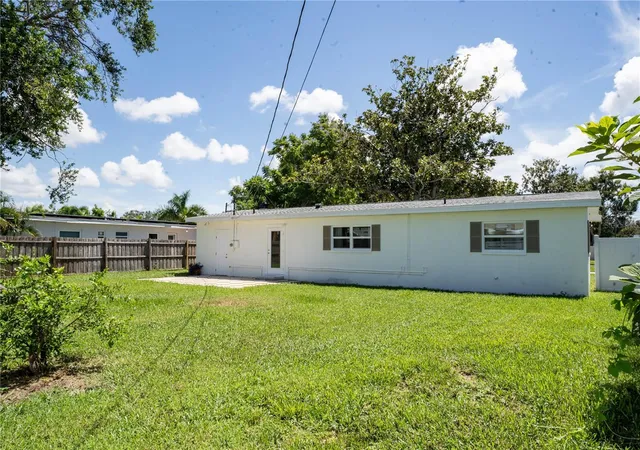 22nd image of 2090 76th St N, Saint Petersburg, FL 33710 | MLS# TB8537274