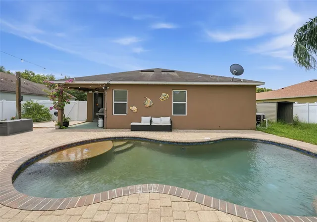 Photo 4 of Single family home for sale at 940 Fallbrooke Ave, Deltona, FL 32725 | MLS# G5116266 | Listing updated on 2026-09-14