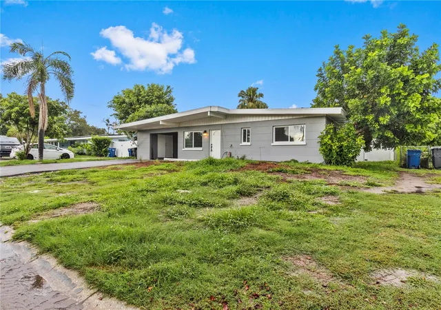 4th image of 5711 21St St W, Bradenton, FL 34207 | MLS# S5155315