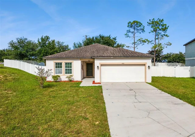 Photo 1 of Single family home for sale at 1025 Margot Ln, Lake Wales, FL 33853 | MLS# O6432118 | Listing updated on 2026-09-13