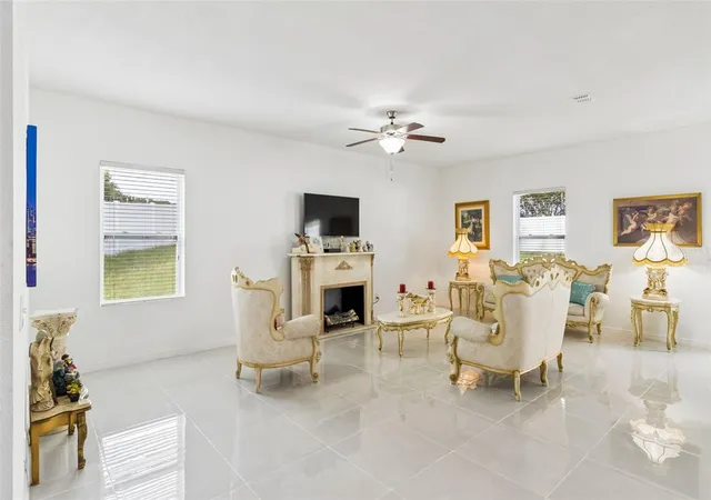 Photo 3 of Single family home for sale at 1025 Margot Ln, Lake Wales, FL 33853 | MLS# O6432118 | Listing updated on 2026-09-13