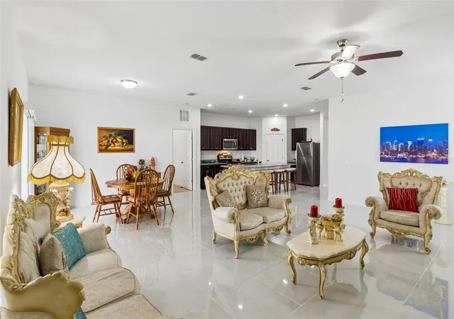 Photo 4 of Single family home for sale at 1025 Margot Ln, Lake Wales, FL 33853 | MLS# O6432118 | Listing updated on 2026-09-13