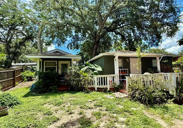 Listing Photo 3 - Condo for sale in building located at 1014 W Mohawk Ave, TAMPA, FL 33603