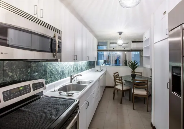 Photo 3 of Condo for sale at 76 Kings Ct #903, San Juan, PR | MLS# PR9123293 | Listing updated on 2026-09-13