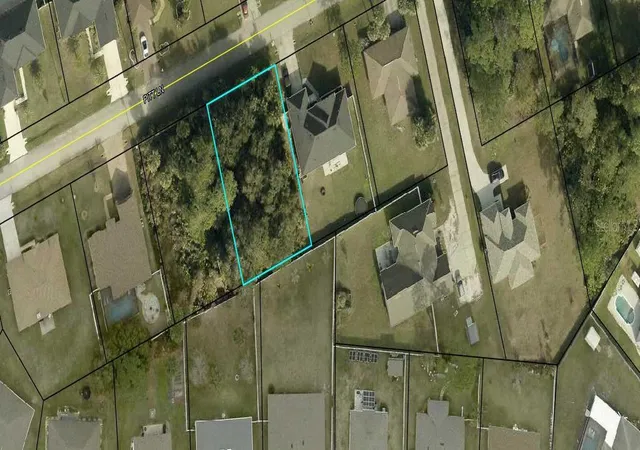 2nd image of 10 Pitt Ln, Palm Coast, FL 32164 | MLS# FC320556