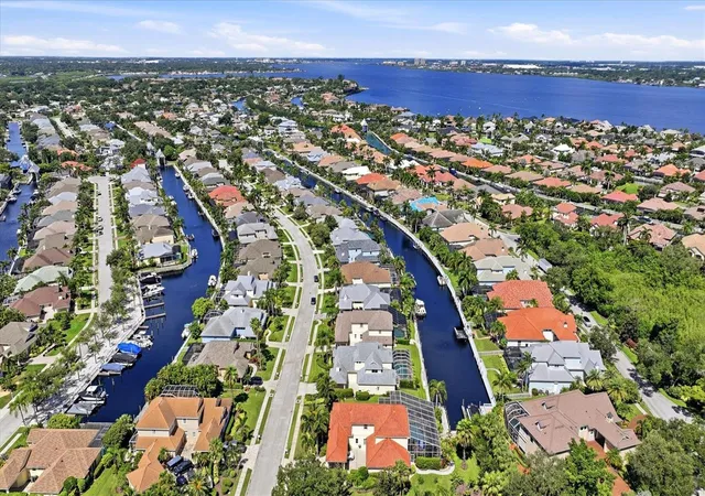 2nd image of 4747 Pinnacle Dr, Bradenton, FL 34208 | MLS# TB8537322