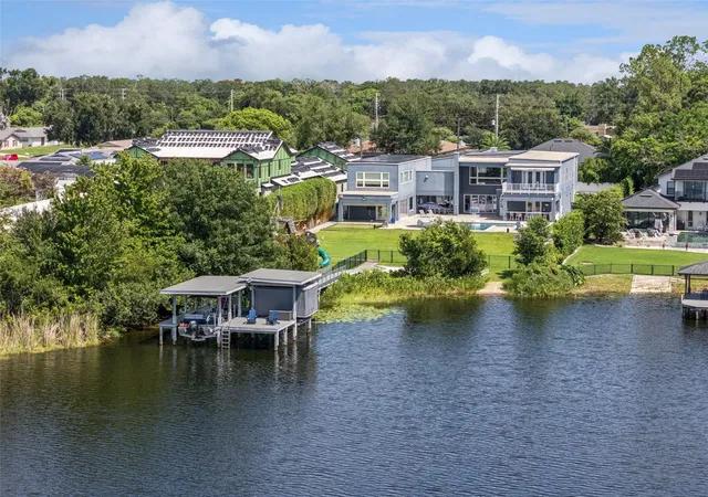 2nd image of 8922 University Blvd, Orlando, FL 32817 | MLS# O6432145
