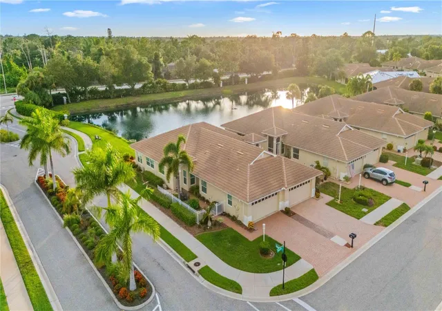 3rd image of 1001 Topelis Dr, Englewood, FL 34223 | MLS# C7529410