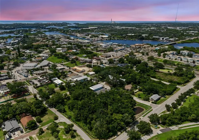 5th image of 170 E Spruce St, Tarpon Springs, FL 34689 | MLS# TB8537334