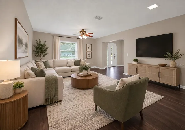 Photo 2 of Single family home for sale at 116 Windy Cir, Brandon, FL 33511 | MLS# TB8537343 | Listing updated on 2026-10-04