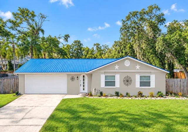 Photo 2 of Single family home for sale at 116 Windy Cir, Brandon, FL 33511 | MLS# TB8537343 | Listing updated on 2026-10-21