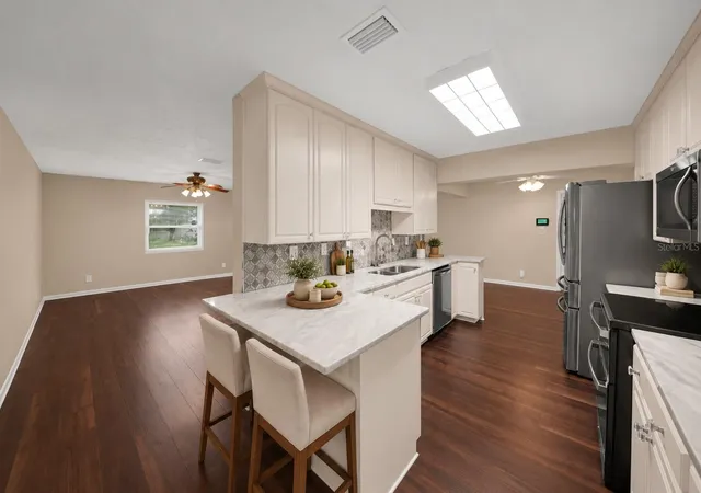 Photo 3 of Single family home for sale at 116 Windy Cir, Brandon, FL 33511 | MLS# TB8537343 | Listing updated on 2026-10-04