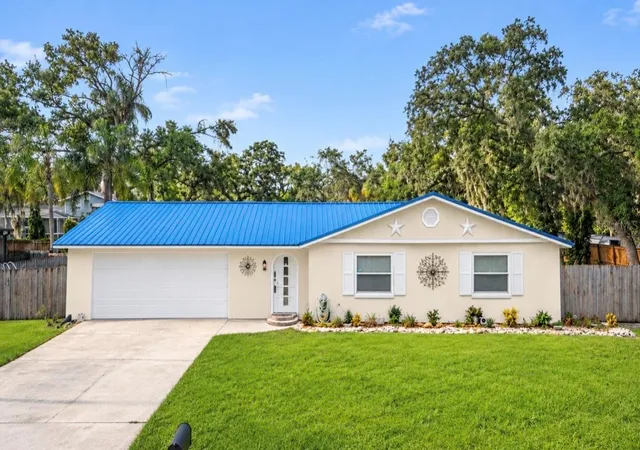 Photo 3 of Single family home for sale at 116 Windy Cir, Brandon, FL 33511 | MLS# TB8537343 | Listing updated on 2026-10-21