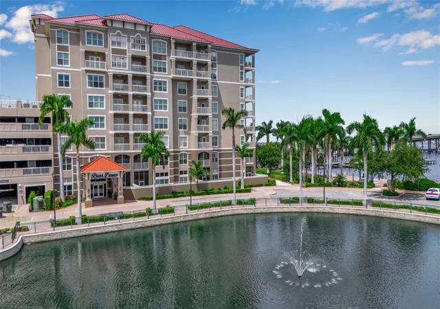 2nd image of 808 3Rd Ave W, BRADENTON, FL 34205