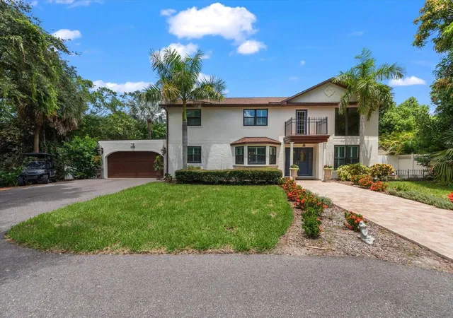 Photo 4 of Single family home for sale at 3005 Sunset Dr, Belleair Bluffs, FL 33770 | MLS# TB8537356 | Listing updated on 2026-09-01