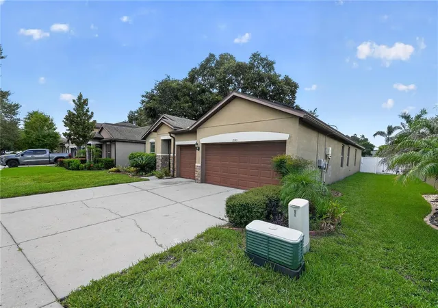 2nd image of 2130 Landside Dr, Valrico, FL 33594 | MLS# O6432178