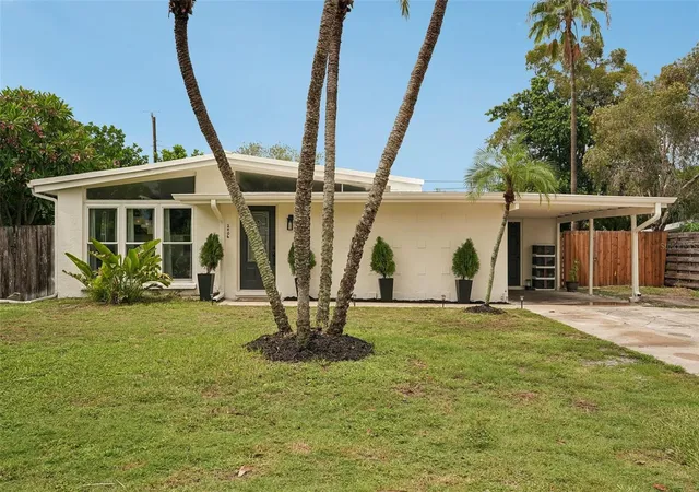 Single family home for sale at 2406 Florida Blvd, BRADENTON, FL 34207 | MLS# A4702534