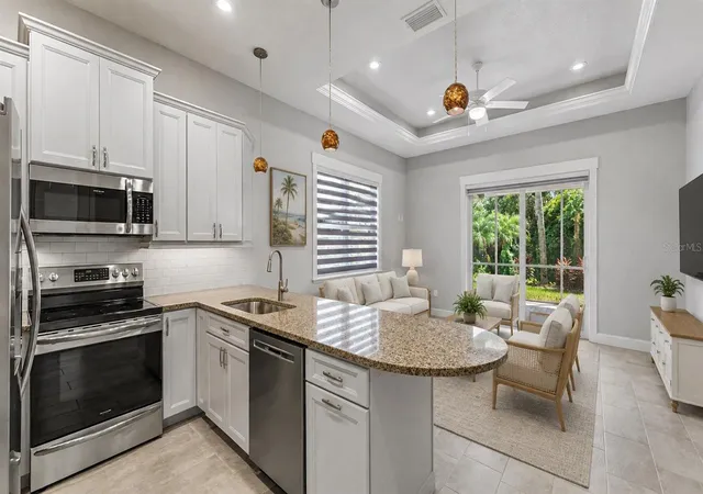 5th image of 3220 Fish Hawk Dr, Polk City, FL 33868 | MLS# L4964166