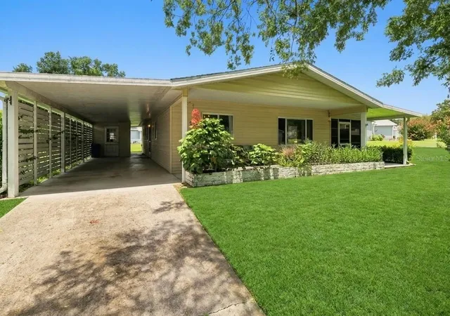 Photo 2 of Single family home for sale at 6461 Sw 109th Place, Ocala, FL 34476 | MLS# TB8537363 | Listing updated on 2026-09-11