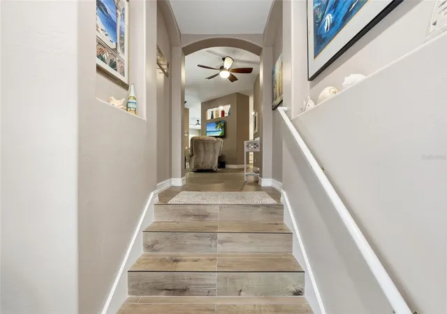 Listing Photo 5 - Condo for sale in building located at 710 Tarpon Cvs Dr, Naples, FL 34110 - Unit #203