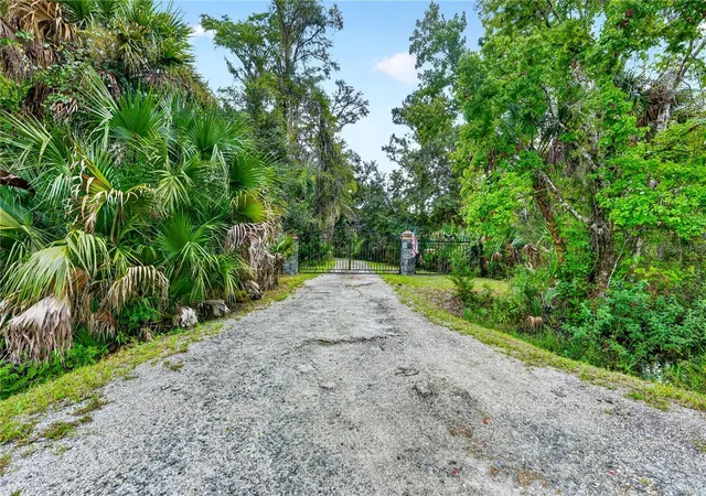 3rd image of 590 County Road 325, Bunnell, FL 32110 | MLS# V4950639