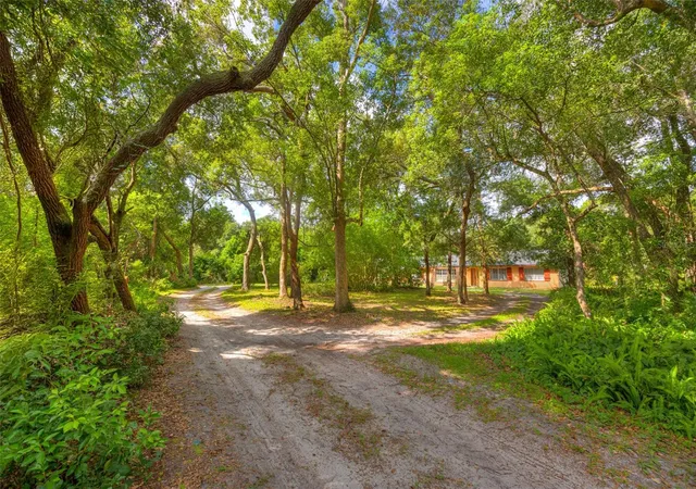 2nd image of 2142 Saragossa Ave, Deland, FL 32724 | MLS# V4950640