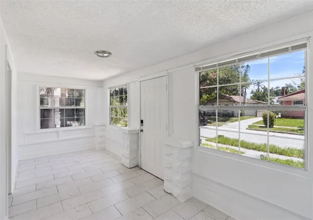 Photo 3 of Single family home for sale at 1743 Yale St S, Saint Petersburg, FL 33712 | MLS# O6432193 | Listing updated on 2026-08-25