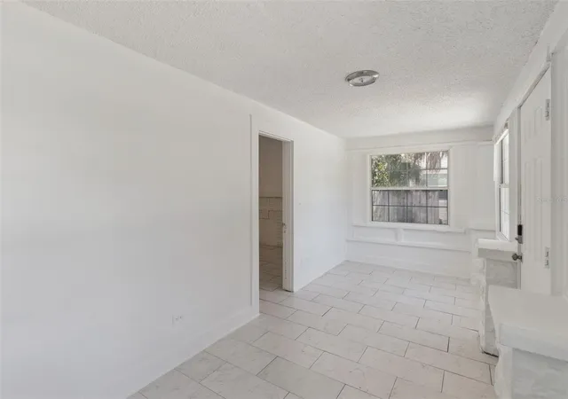 Photo 4 of Single family home for sale at 1743 Yale St S, Saint Petersburg, FL 33712 | MLS# O6432193 | Listing updated on 2026-08-25