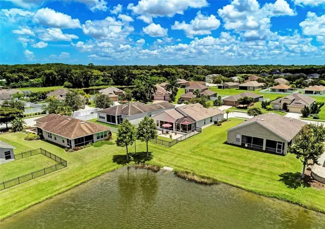 3rd image of 7106 50Th Avenue Cir E, Palmetto, FL 34221 | MLS# A4702539
